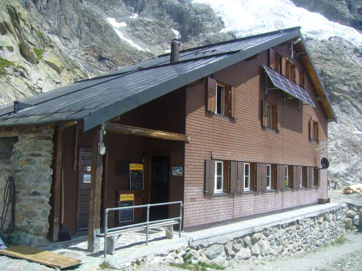 Schreckhorn hut SAC