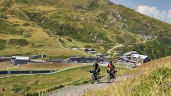 Cycling tours