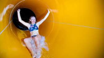 Wasserrutschbahn