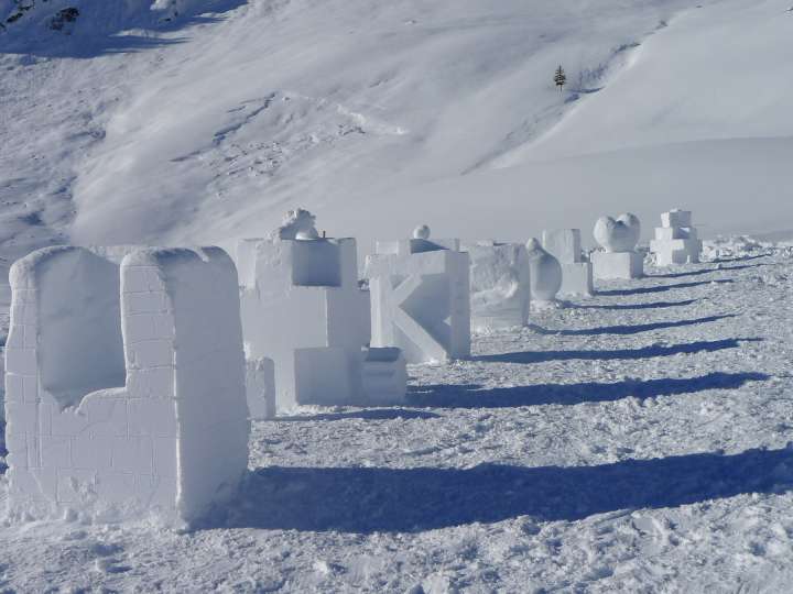 Building snow sculptures