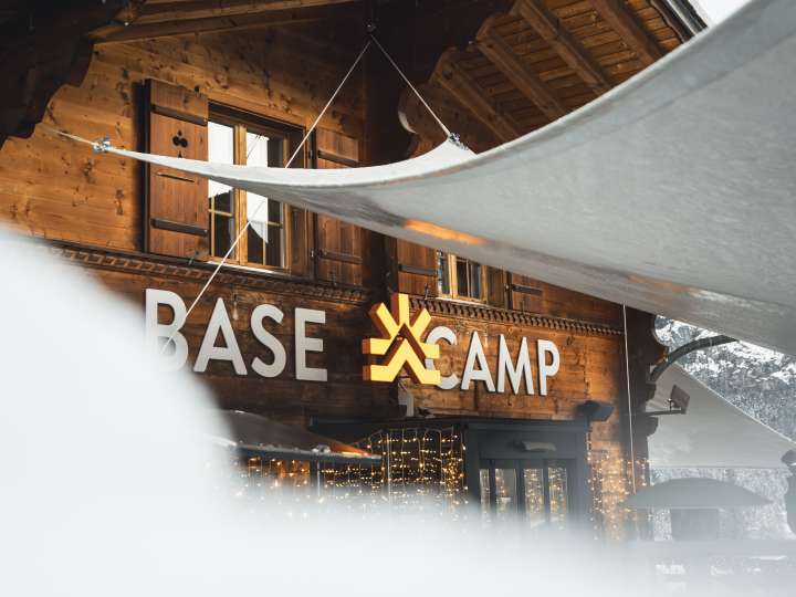BaseCamp Bar & Restaurant