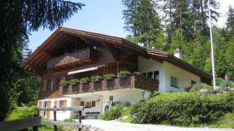 Ferienwohnung an Traumlage (Chalet Ave)