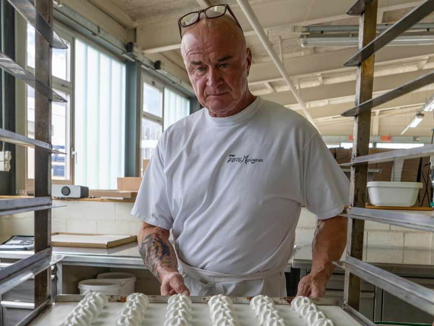 In the kingdom of meringues