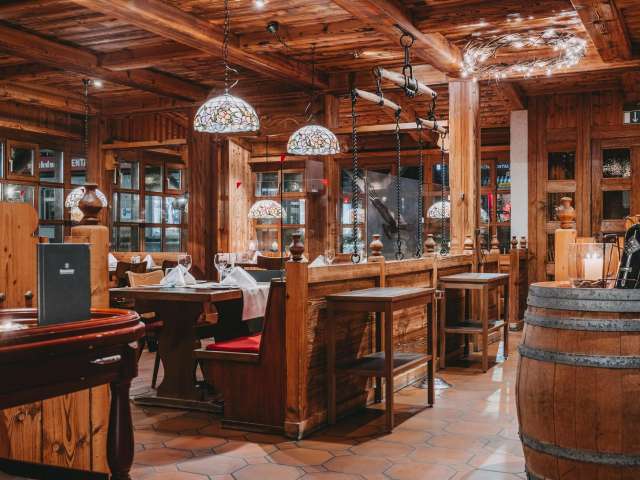 Adlerstube - Sunstar